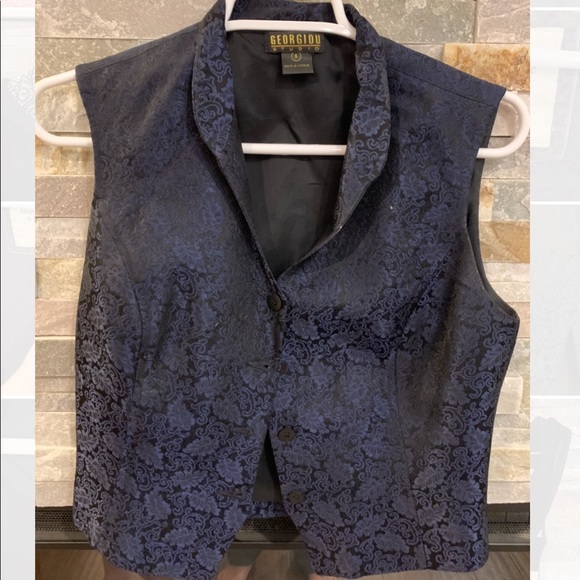 Vest - Picture 1 of 2